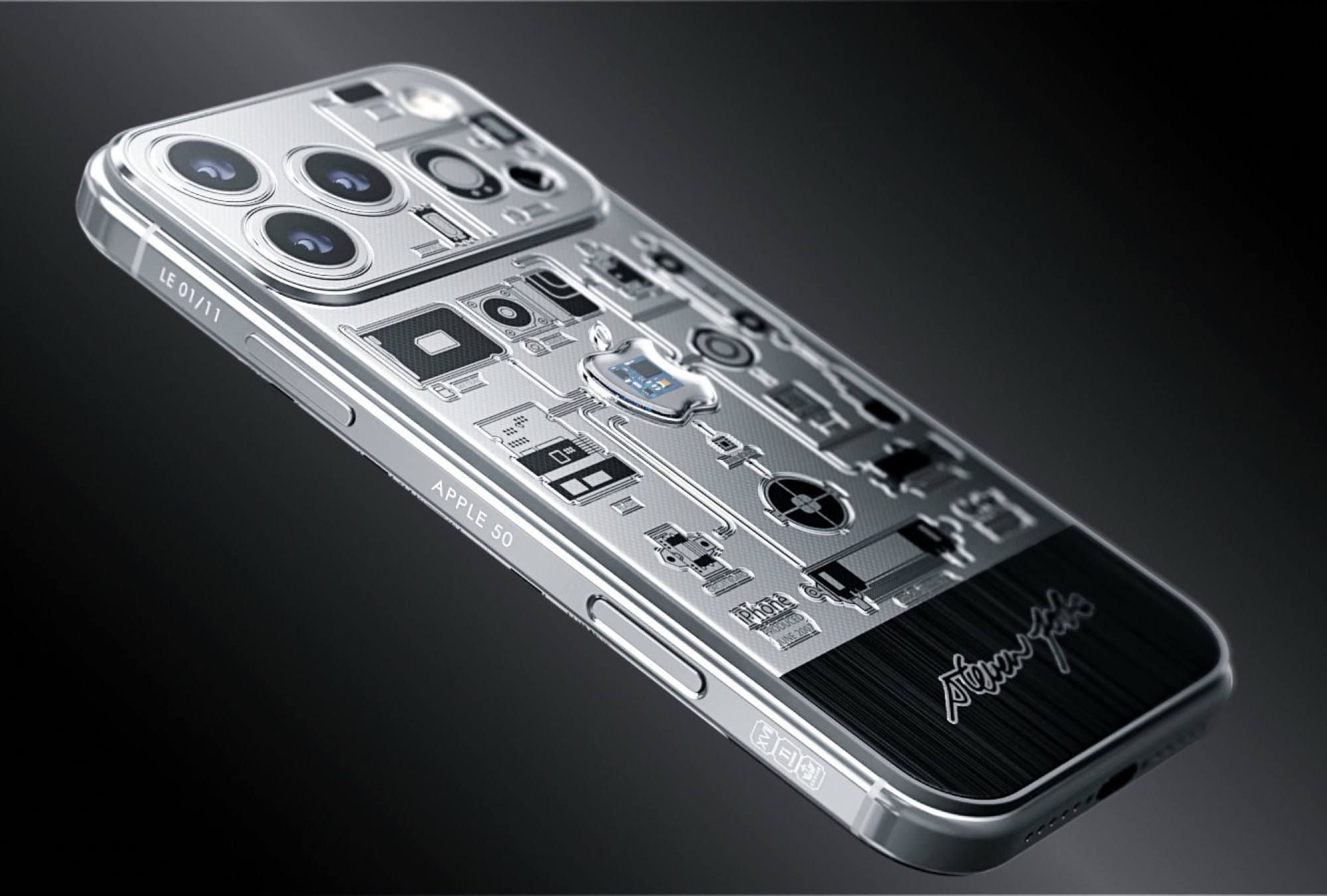 Apple iPhone 17 Pro 2007 Edition zawiera część płyty głównej pierwszego iPhone'a