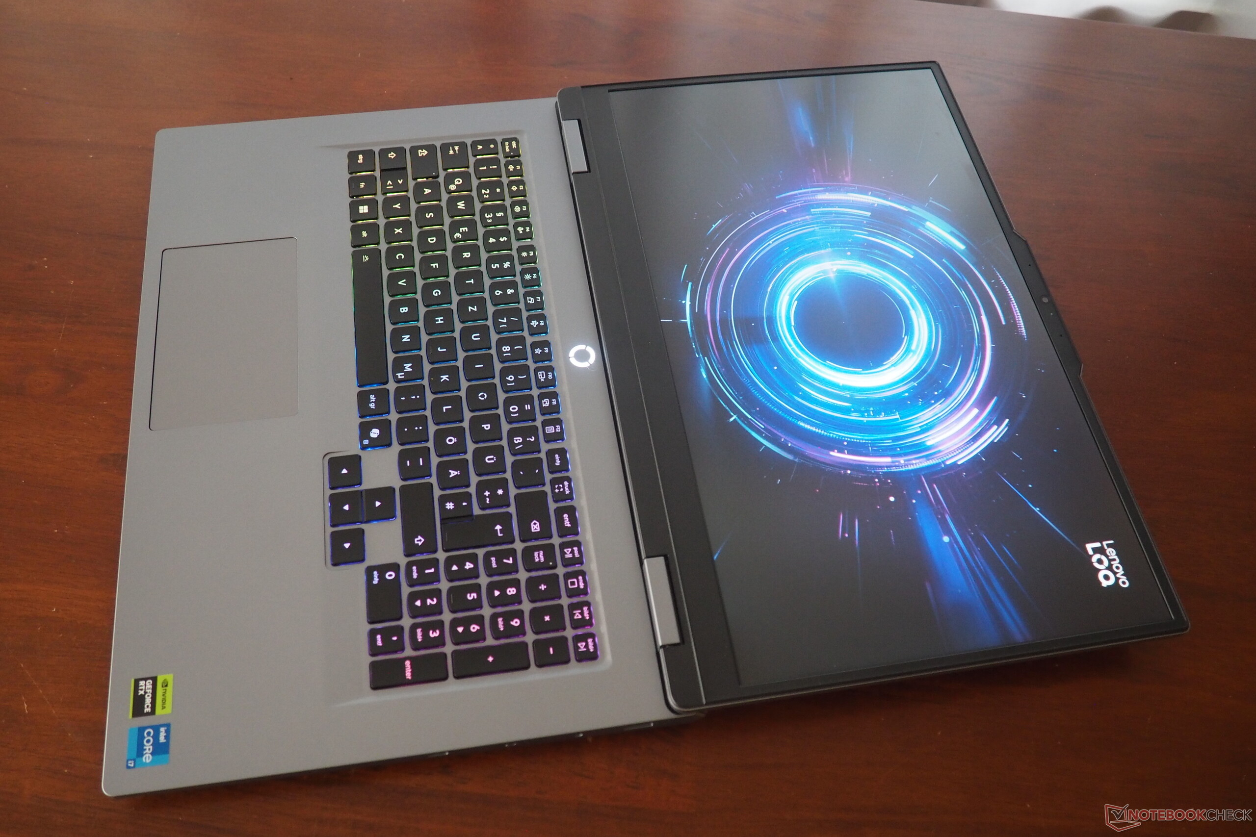 Lenovo LOQ 17 wyciska wszystko z RTX 5070