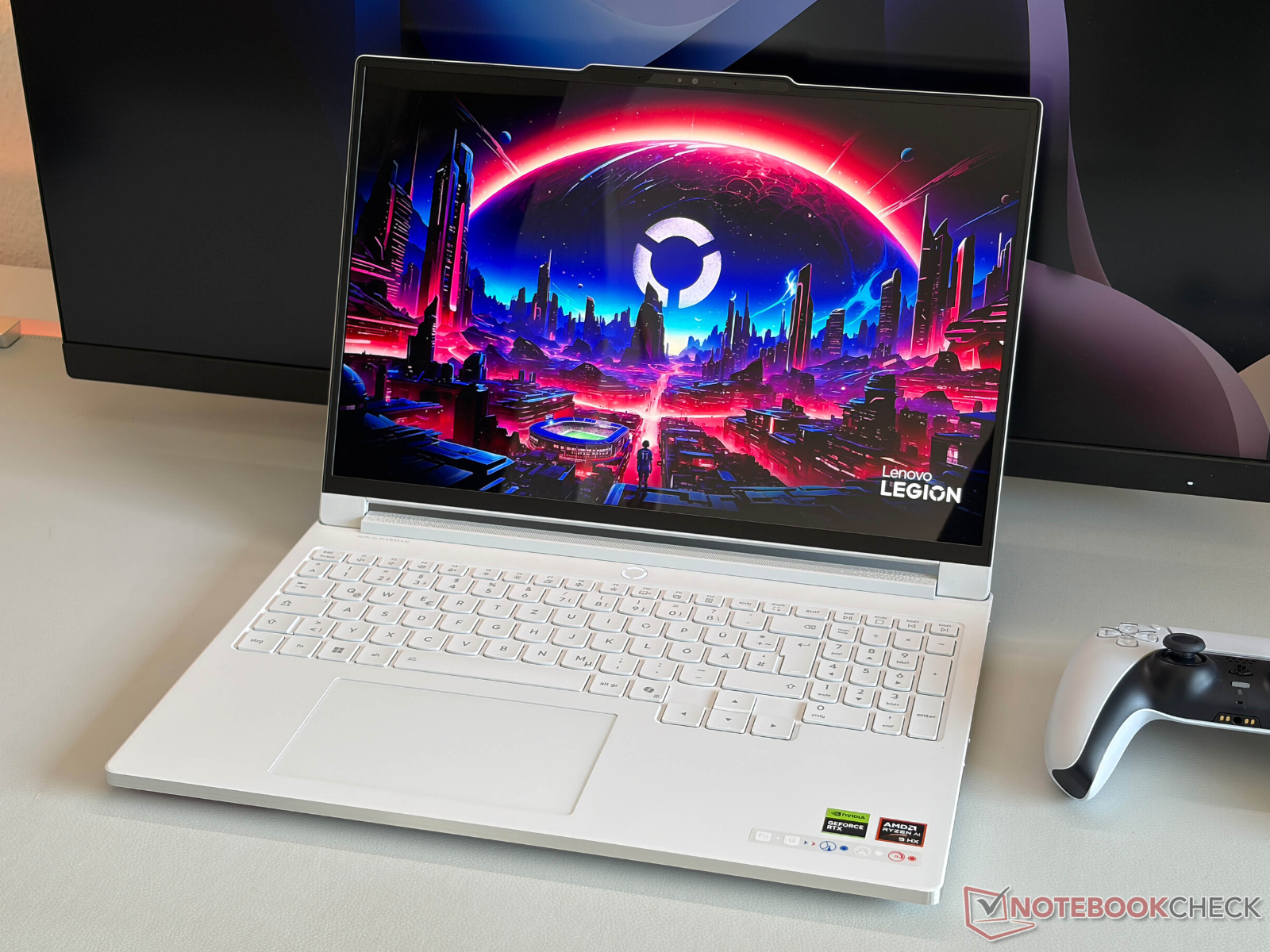 Legion 7a: Firma Lenovo w końcu wprowadza na rynek 16-calowy laptop do gier z kartą graficzną Nvidia GeForce RTX 5070 i 12 GB pamięci VRAM