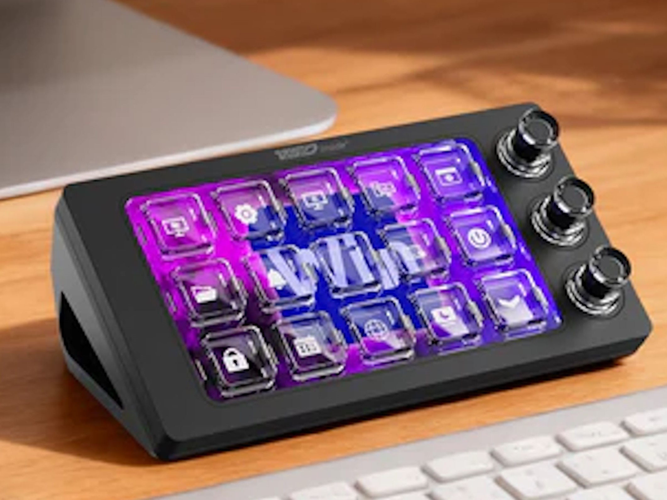 VSD MagTran M3: Ciekawa, konfigurowalna klawiatura z przyciskami ekranowymi i pokrętłami