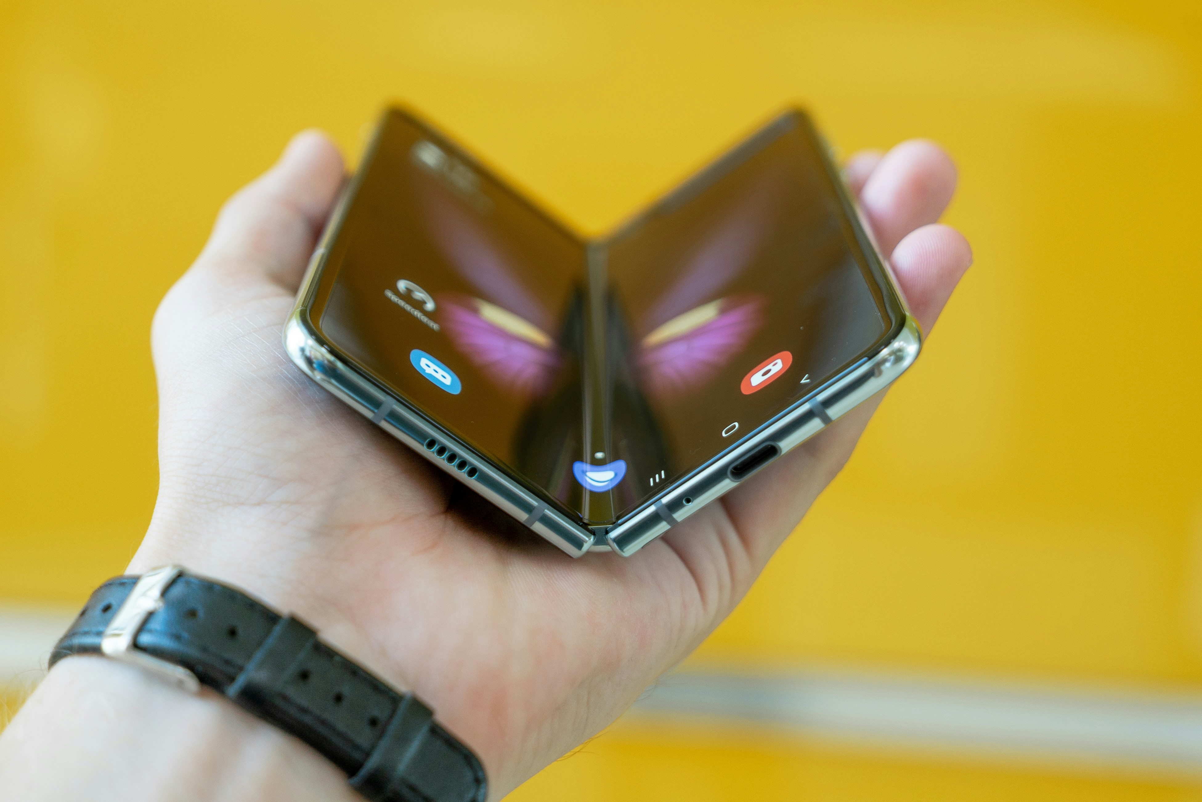 Twierdzenia dotyczące „braku zagięć” w Galaxy Z Fold 8 sprawdzają się w praktyce po upływie tygodnia