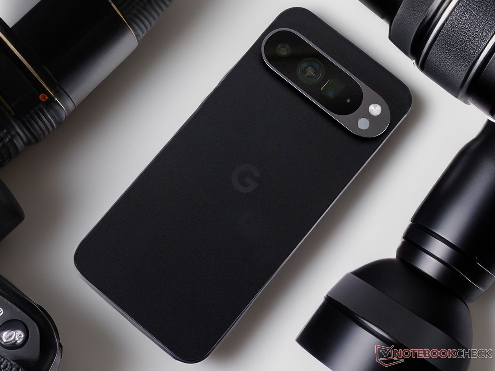 Oficjalne: Google rozszerza obsługę AirDrop na więcej telefonów Pixel z rażącym pominięciem