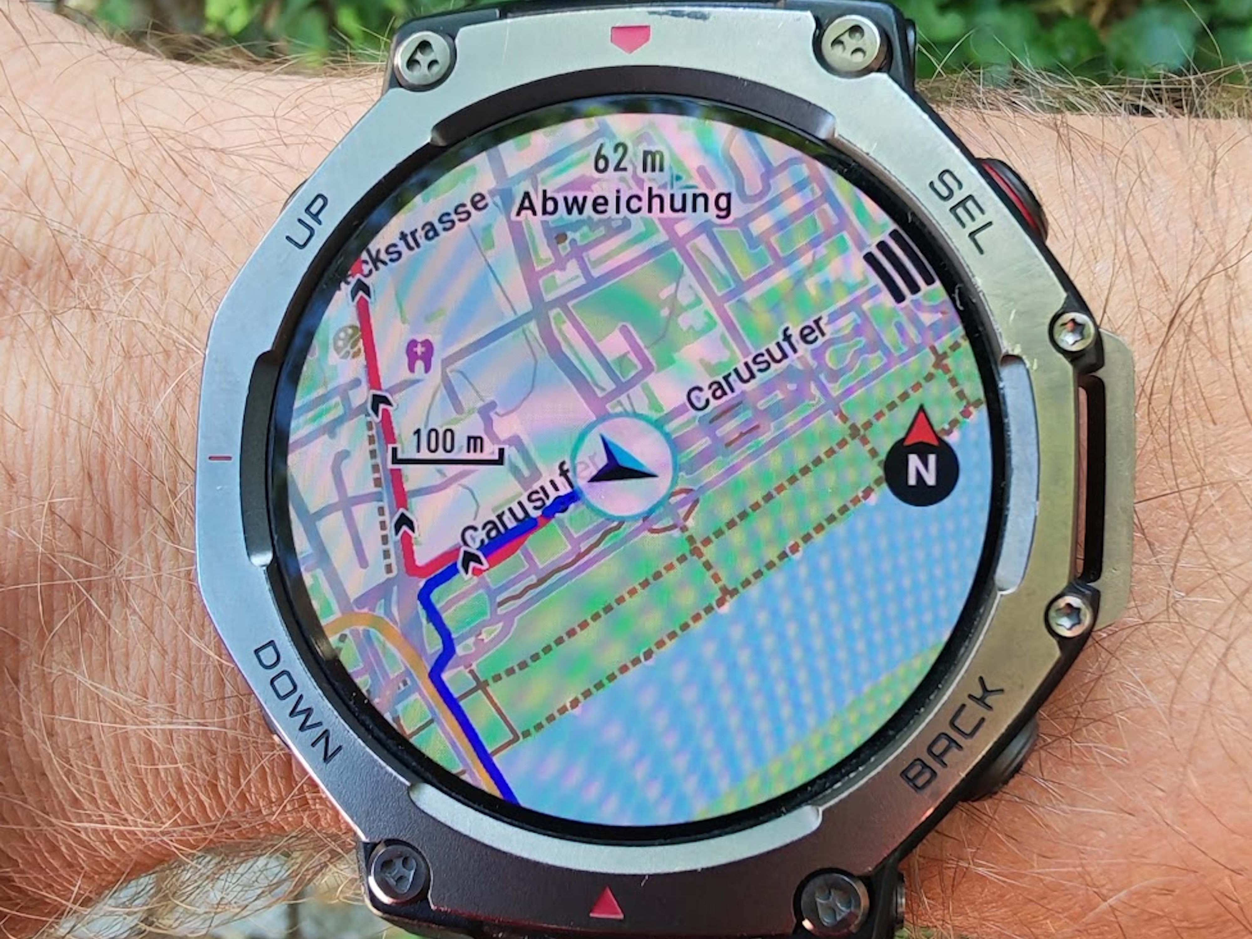 Potężna i znacznie bardziej przystępna cenowo alternatywa dla Garmin Fenix zyskuje nowe funkcje