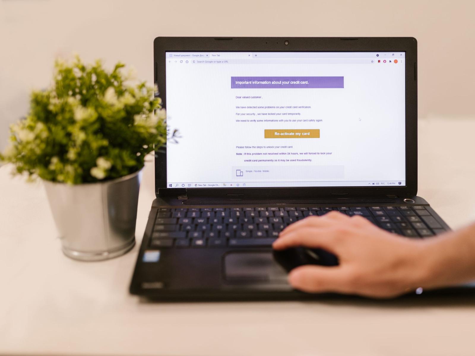 E-maile phishingowe dotyczące Trezora pochodziły z adresu nadawcy należącego do samej firmy Trezor
