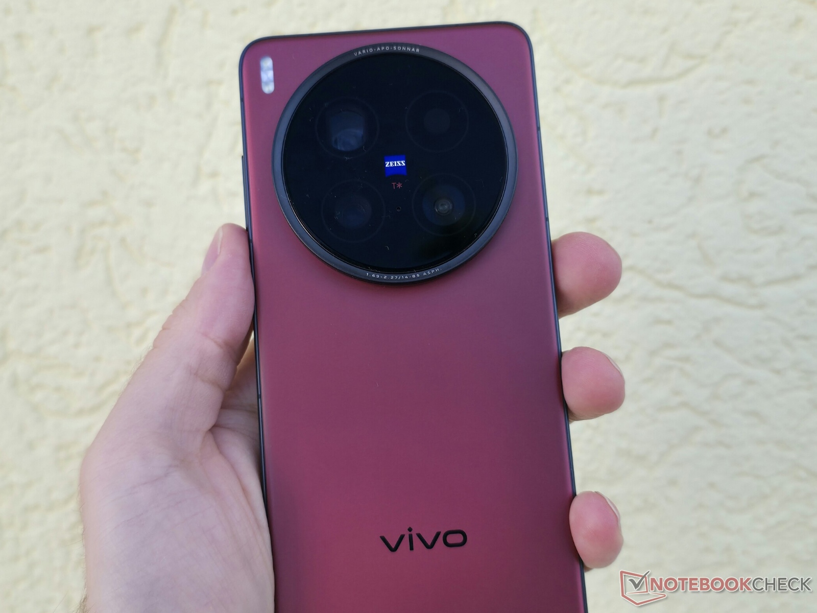 Vivo X300 Ultra ma przewyższyć Vivo X200 Ultra dzięki nowej aktualizacji baterii, aby konkurować z Find X9 Pro