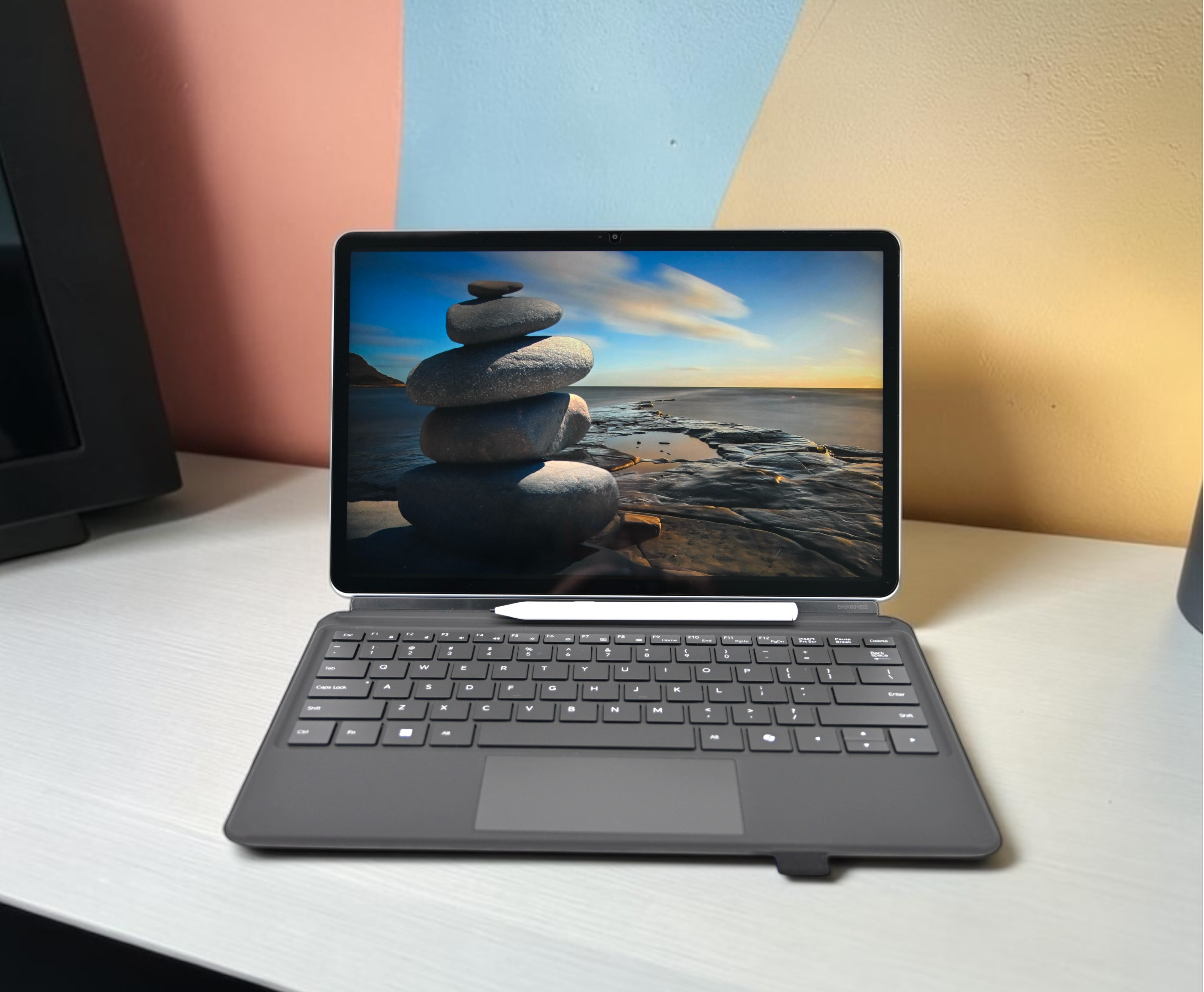 Nowa perspektywa dla pracy mobilnej: Ninkear S13 jako tablet i laptop 2 w 1