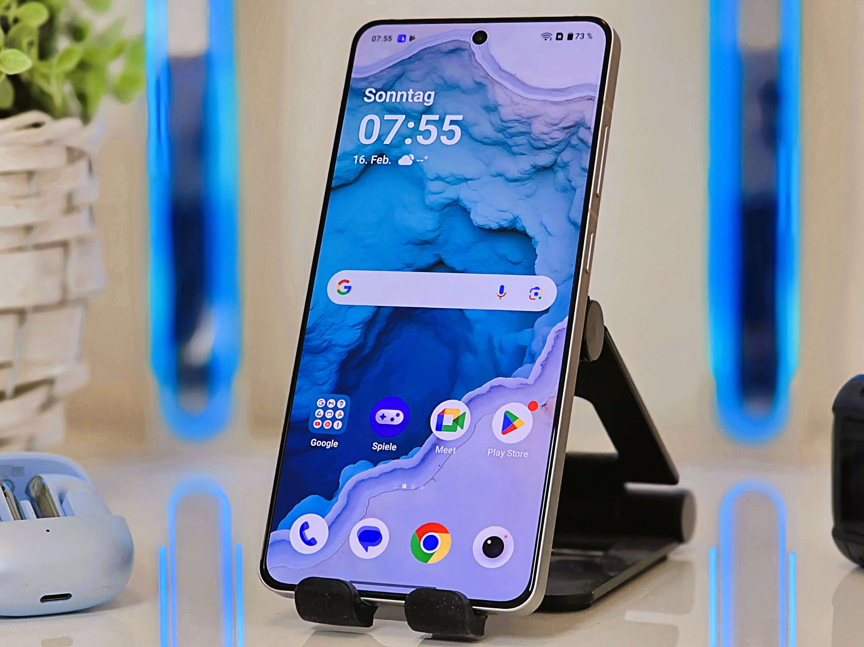 Recenzja OnePlus 13R - telefon o niesamowitej wytrzymałości i zaskakującej rozbieżności