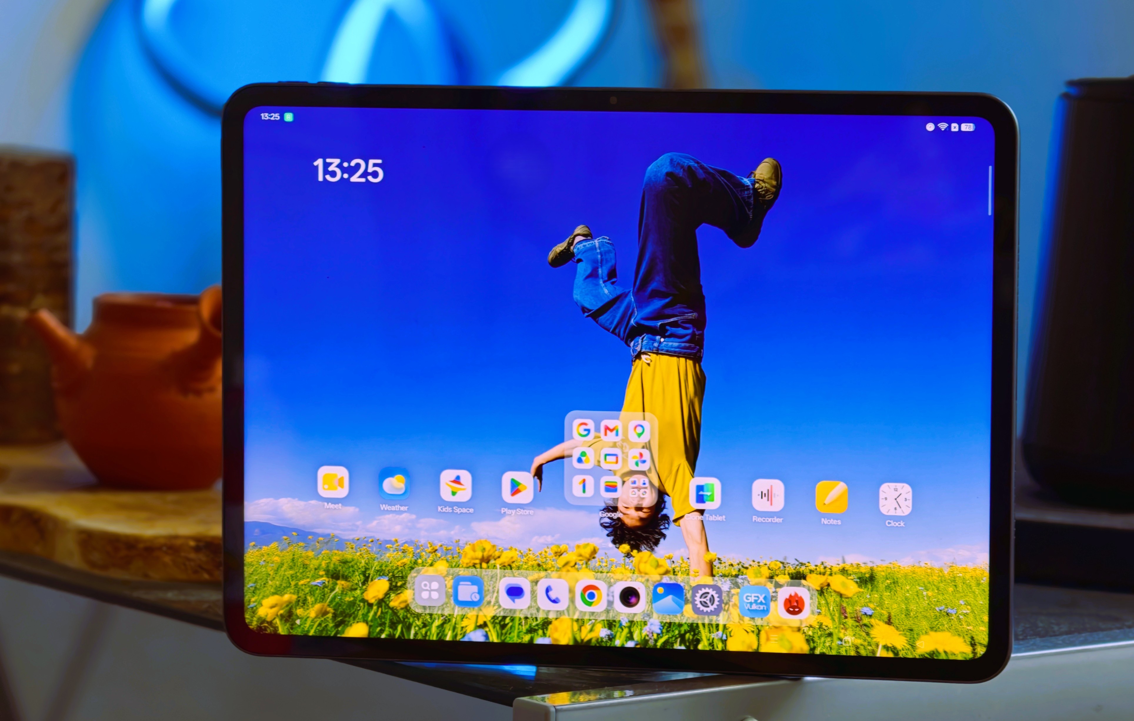 Duży, przystępny cenowo, wytrzymały, a mimo to rozczarowujący: recenzja tabletu Oppo Pad 5 5G
