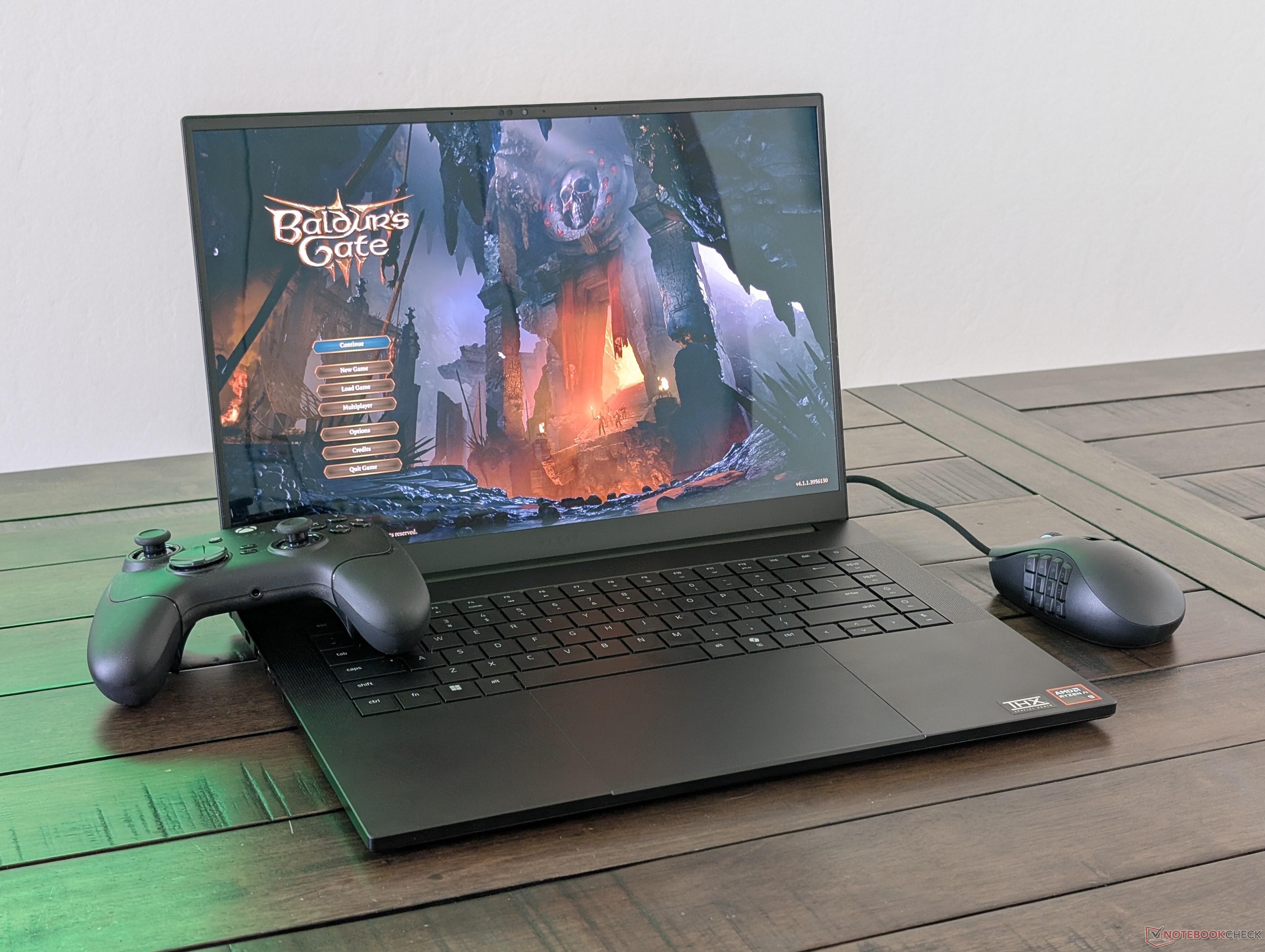 Recenzja laptopa Razer Blade 16 RTX 5080: Prawie tak szybki, ale o wiele tańszy