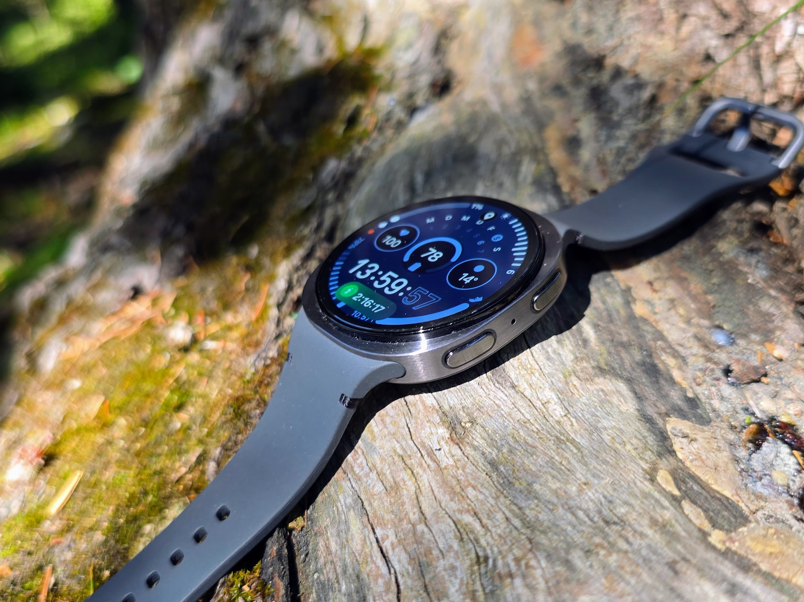 Jaśniejszy i smuklejszy - recenzja smartwatcha Samsung Galaxy Watch8 LTE