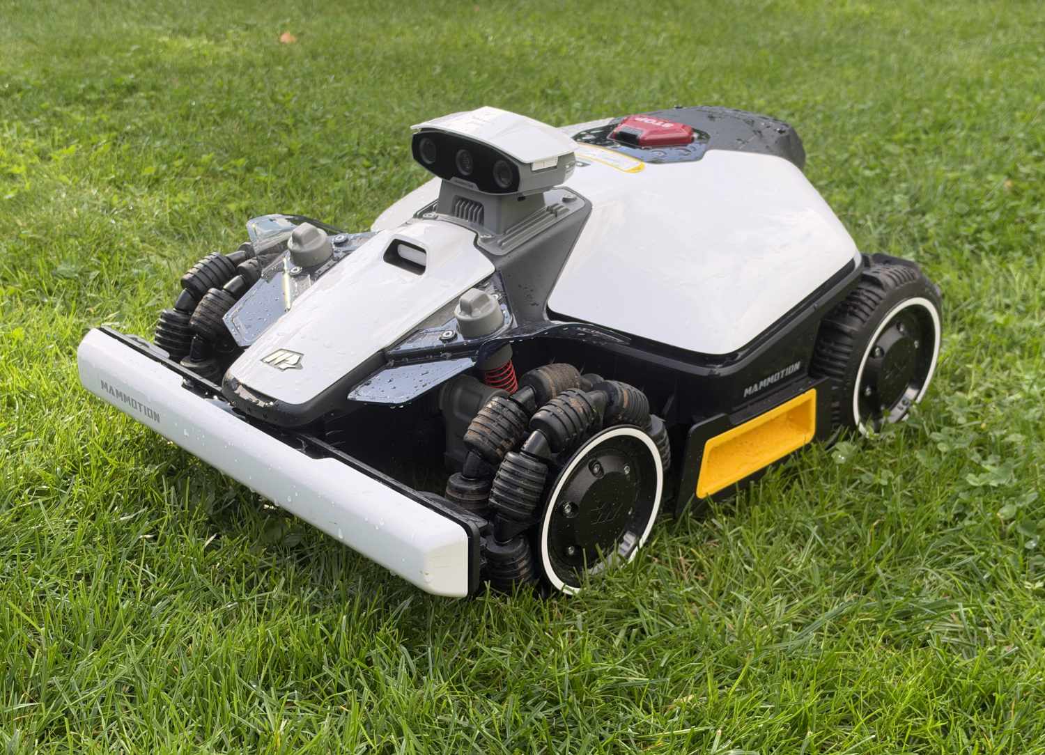 Kompaktowy robot koszący z napędem na wszystkie koła i funkcją przycinania krawędzi: recenzja Mammotion Luba mini 2 AWD 1000