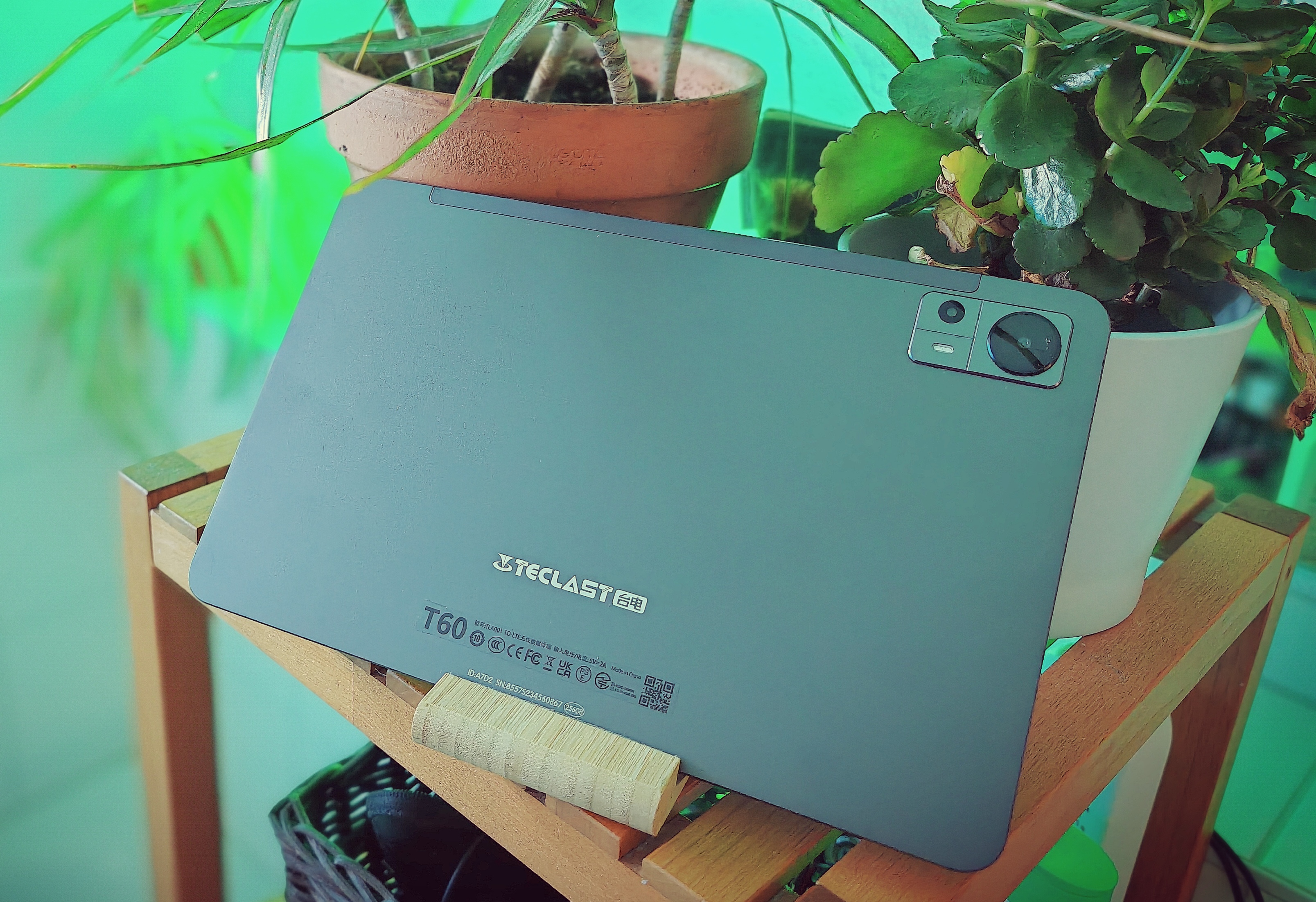 TECLAST - TECLAST T60 タブレット Teclast T60 Plusのレビュー！12型の大画面で動画も大迫力！雑誌