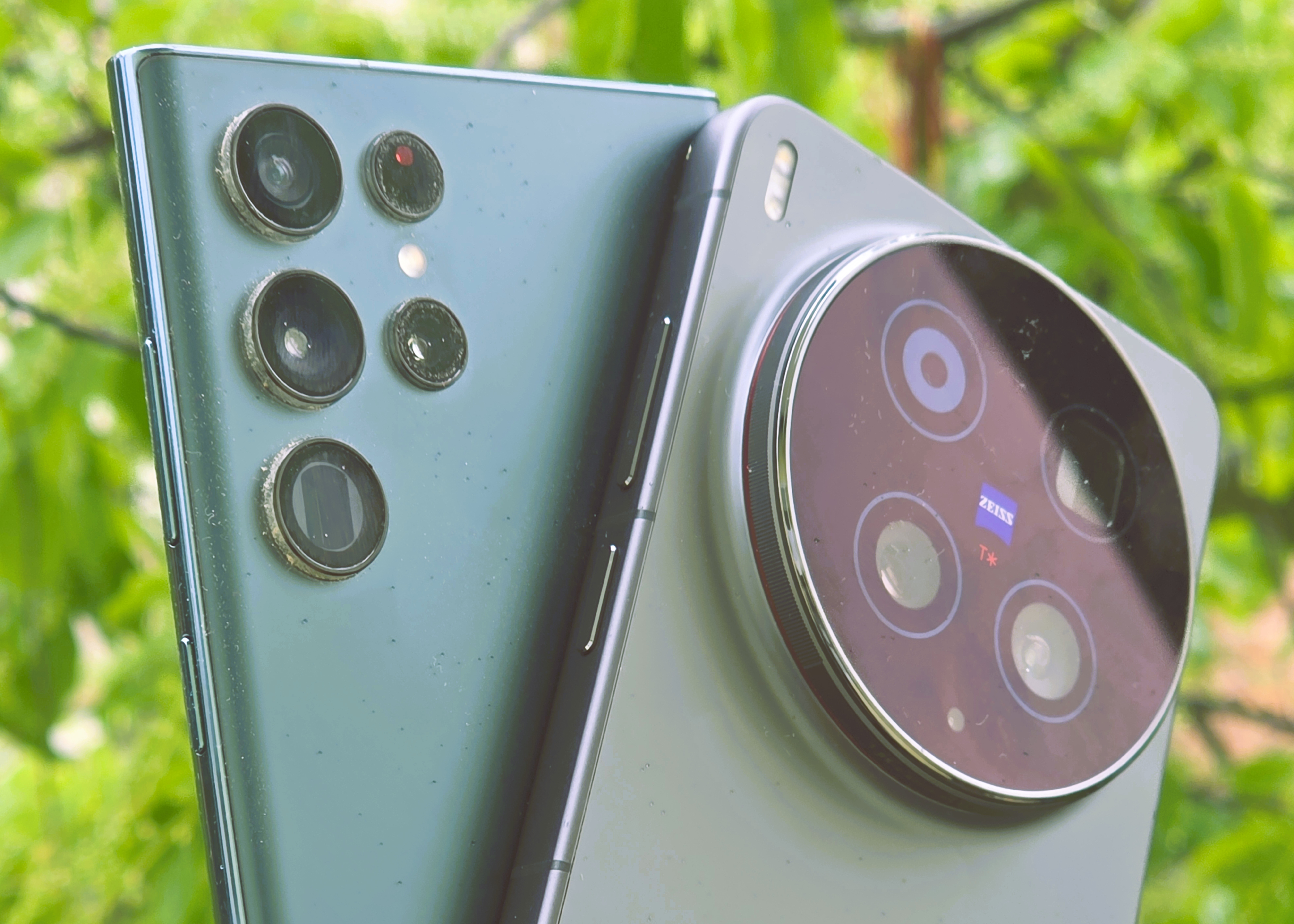 Vivo X300 Ultra deklasuje Galaxy S26 Ultra w następujących obszarach