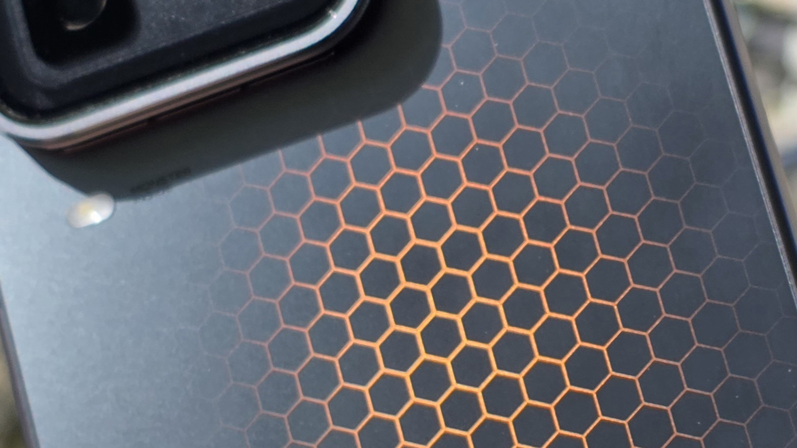 Przyszłość flagowych telefonów czy bezsensowna funkcja?