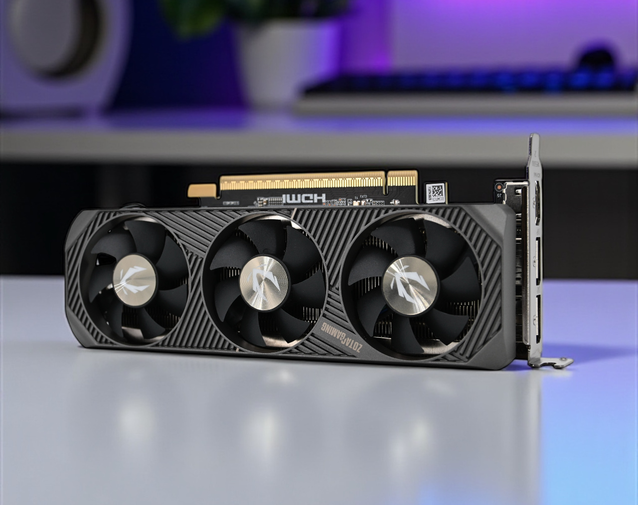 Nvidia GeForce RTX 5060 Low Profile od Zotac: Wydajny mini GPU Blackwell dla kompaktowych komputerów stacjonarnych - recenzja