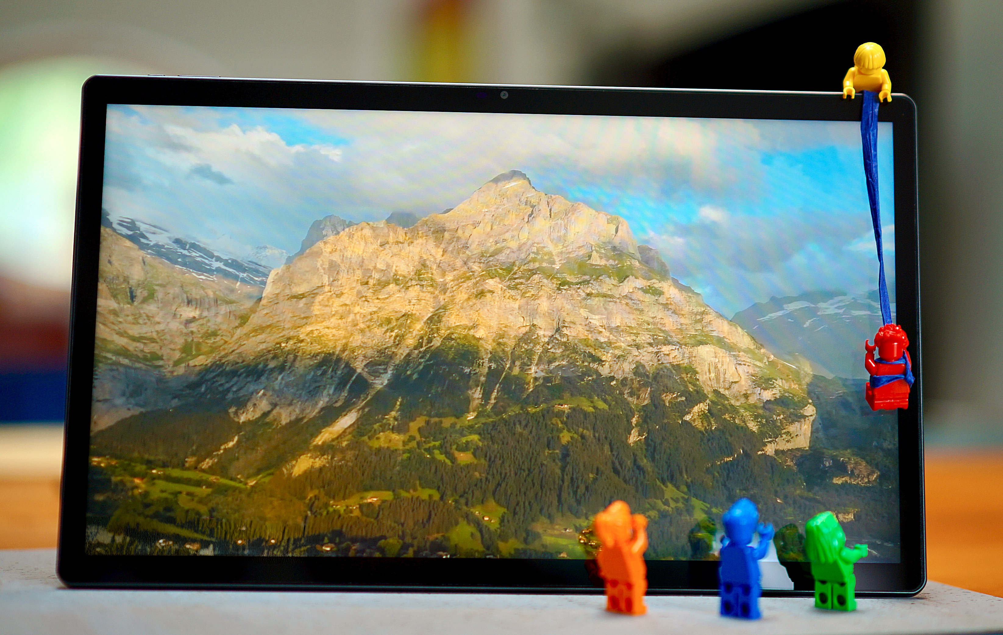 Gdy tablet nie może być wystarczająco duży - recenzja azamp / Meswao MES-B3