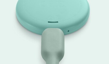 Chipolo Loop ładuje się przez port USB-C. (Źródło zdjęcia: Chipolo)