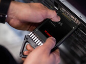 Dysk SSD klasy korporacyjnej firmy SanDisk. Ceny pamięci flash wzrosły wielokrotnie w ciągu ostatniego roku.