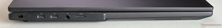 Po lewej: blokada Kensington, 2 porty USB-C 4.0 z obsługą Thunderbolt 4 (40 Gb/s, DisplayPort 2.1, Power Delivery), gniazdo stereo 3,5 mm, czytnik kart microSD