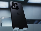 Flagowy OnePlus 15 (źródło zdjęcia: OnePlus)