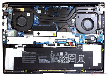 Asus VivoBook Pro 16: Wnętrze