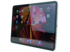 Apple planuje wprowadzić na rynek 16-calowego iPada w przyszłym roku (image via own)