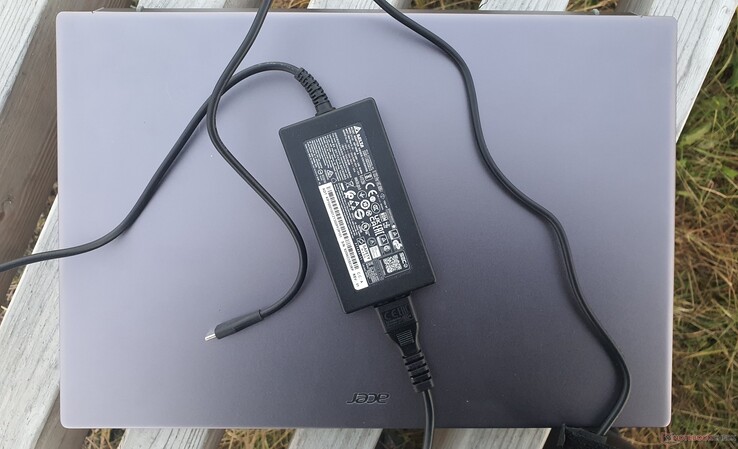 ładowarka 100W USB-C od Delta Electronics