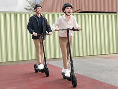 Hulajnoga elektryczna Xiaomi 4 Pro (2. generacji) jest już dostępna w sprzedaży w Europie. (Źródło zdjęcia: Xiaomi)