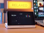 ScreenDock jest wyposażony w 5,5-calowy wyświetlacz o rozdzielczości 720p. 