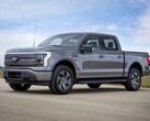 Ford F-150 Lightning otrzyma kilka znaczących aktualizacji pod maską na rok 2024. (Źródło zdjęcia: Ford)