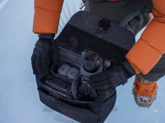 Przewiduje się, że DJI Mavic 4 Pro pojawi się jeszcze w tym miesiącu w cenie od €2,189 (~$2,490). (Źródło zdjęcia: via Igor Bogdanov)