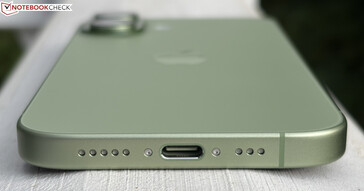 Dół: głośnik, USB-C 2.0, mikrofon