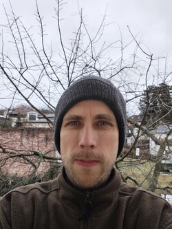 Selfie z przednim aparatem 32 MP