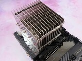NH-P1 firmy Noctua utrzymuje chłód w Ryzen 9 7900 bez żadnego hałasu. (Źródło obrazu: Club386)
