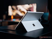 Platynowe wykończenie Microsoftu ma powrócić w Surface Pro 12. generacji.