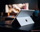 Platynowe wykończenie Microsoftu ma powrócić w Surface Pro 12. generacji.