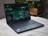 Recenzja laptopa Lenovo ThinkPad P15v G3 AMD: stacja robocza ThinkPad teraz po raz pierwszy z Ryzenem 6000H