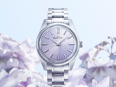 Model Grand Seiko SBGW323 posiada miękką i piękną fioletową tarczę z wzorem Mt. Iwate inspirowaną kwiatem kiri (źródło zdjęcia: Grand Seiko)