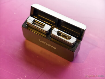 Modułowe porty koncepcji modułowego komputera AI ThinkBook