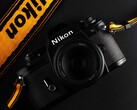 Firma Nikon może wkrótce znaleźć się w rękach giganta branży optycznej – EssilorLuxottica.