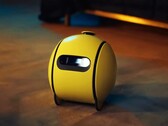 Samsung Ballie to zarówno mobilna kamera bezpieczeństwa, jak i projektor.