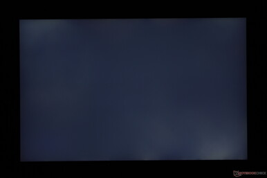 Umiarkowane nierównomierne podświetlenie w naszym urządzeniu testowym