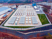 Hybrydowa stacja magazynowania energii na baterie sodowo-litowe. (Źródło zdjęcia: Xinhua)