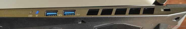 prawa strona: 2x USB-A 3.1 Gen2, Kensington Lock