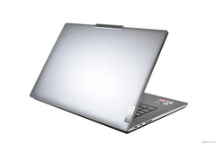 Lenovo ThinkPad Z16: aktualizacja firmware ma rozwiązać problem z ponownym uruchomieniem komputera