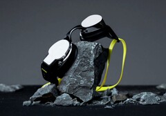 Mówi się, że Form Smart Swim 2 Pro jest znacznie bardziej wytrzymały niż model podstawowy dzięki Gorilla Glass 3. (Źródło zdjęcia: Form)