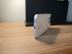 Honor 600 Pro posiada dwa mikrofony stereo 