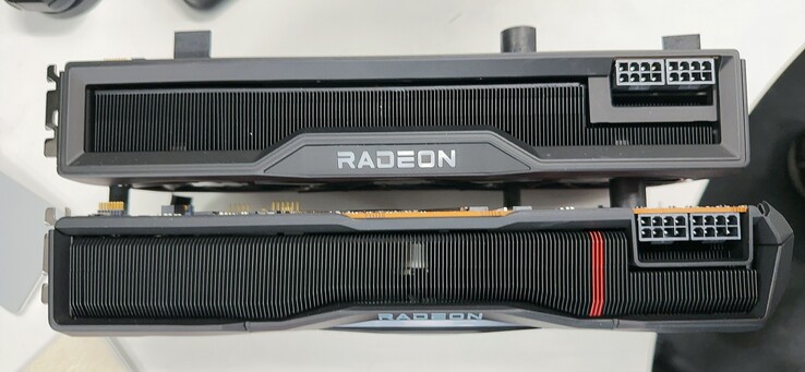 GPU RX 7900 (dół) vs RX 6950 XT (góra). (Źródło: @9550pro na Twitterze)