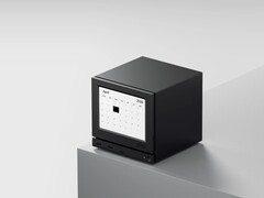 Urządzenie Steam Machine z wyświetlaczem e-ink.