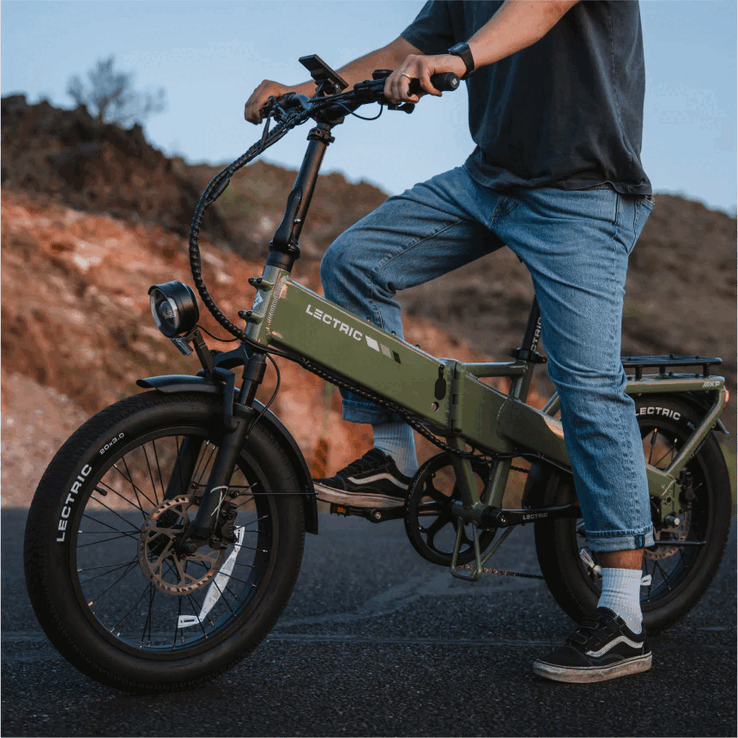 Wersja roweru elektrycznego Lectric XP4 z silnikiem 750 W zapewnia zasięg do 85 mil (136,7 km) na jednym ładowaniu (źródło zdjęcia: Lectric)